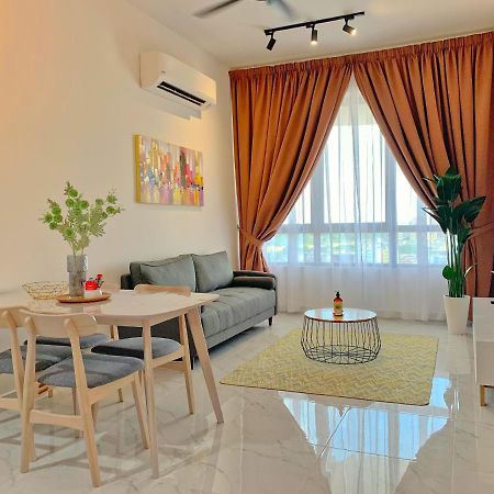 Netflix Two Bedroom Troika Kota Bharu Homestay 182 Esterno foto