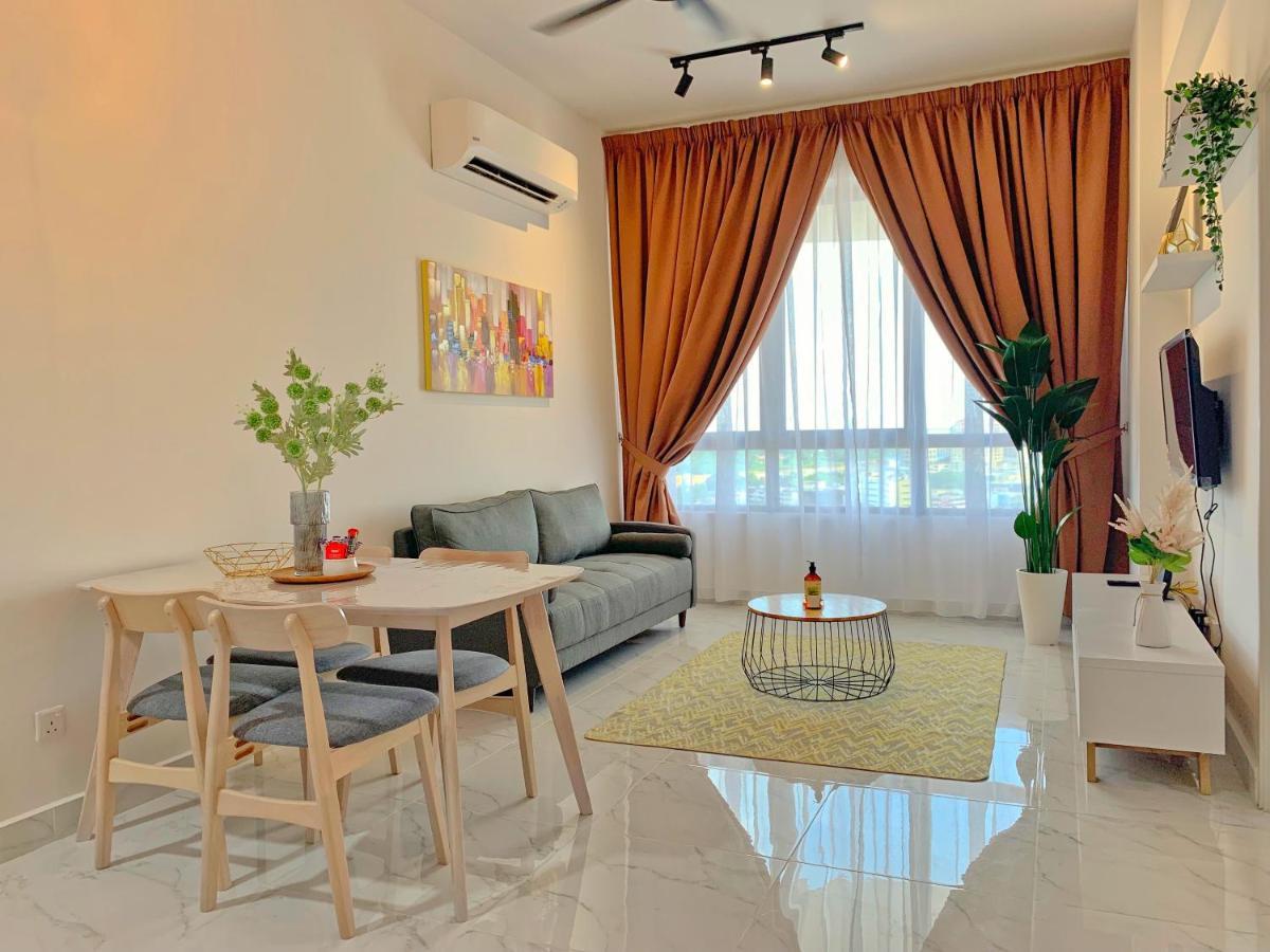 Netflix Two Bedroom Troika Kota Bharu Homestay 182 Esterno foto