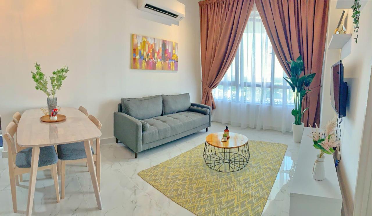 Netflix Two Bedroom Troika Kota Bharu Homestay 182 Esterno foto