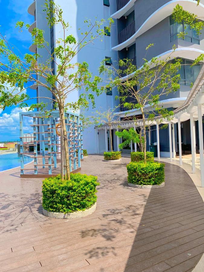 Netflix Two Bedroom Troika Kota Bharu Homestay 182 Esterno foto