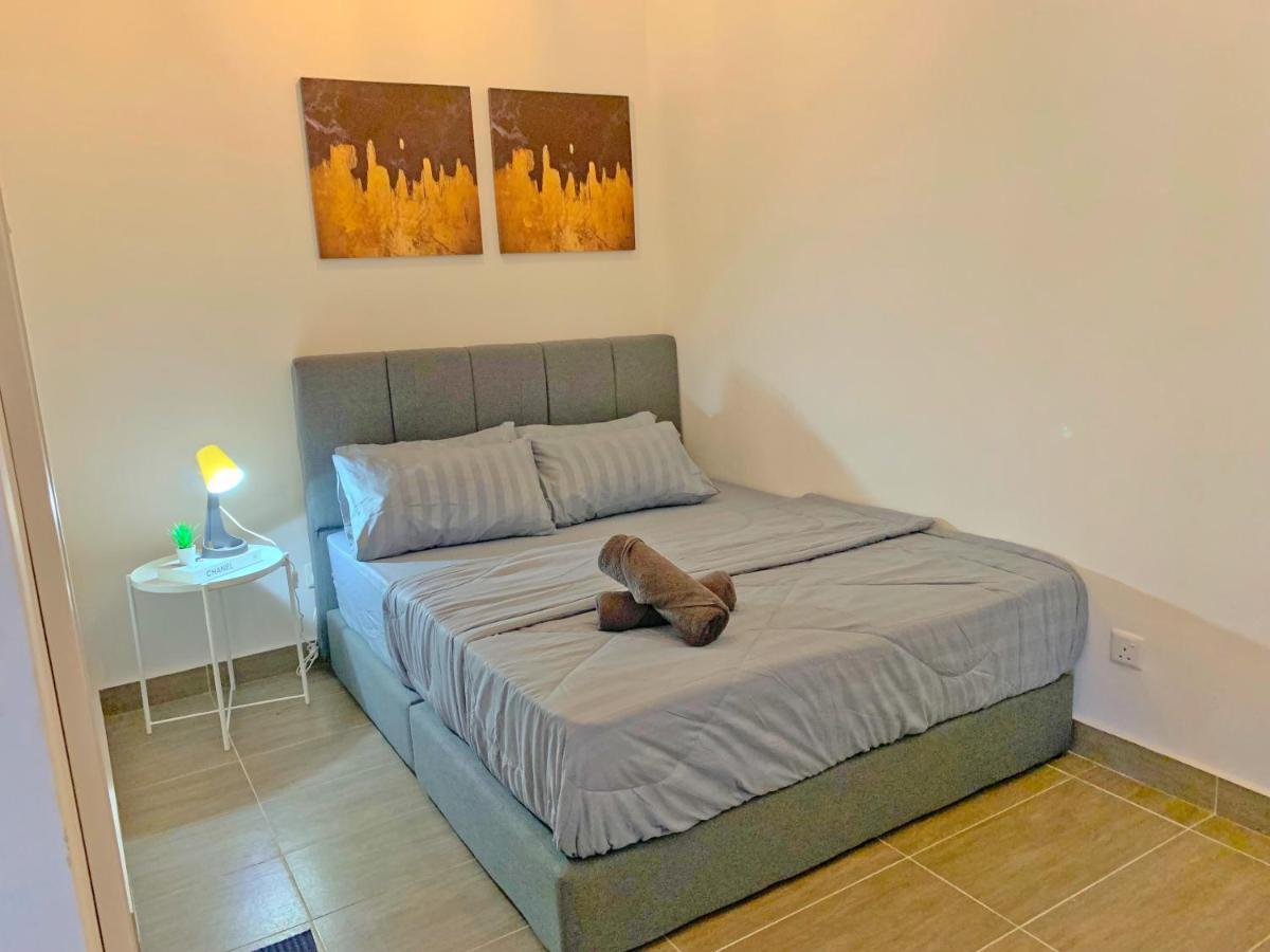 Netflix Two Bedroom Troika Kota Bharu Homestay 182 Esterno foto