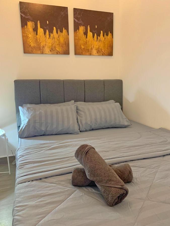 Netflix Two Bedroom Troika Kota Bharu Homestay 182 Esterno foto