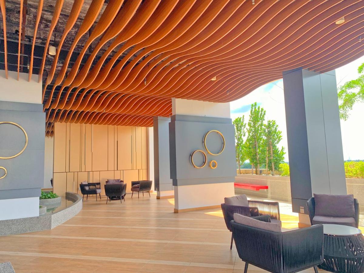 Netflix Two Bedroom Troika Kota Bharu Homestay 182 Esterno foto