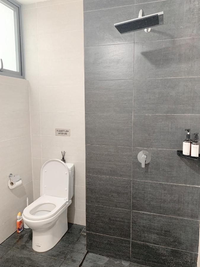 Netflix Two Bedroom Troika Kota Bharu Homestay 182 Esterno foto