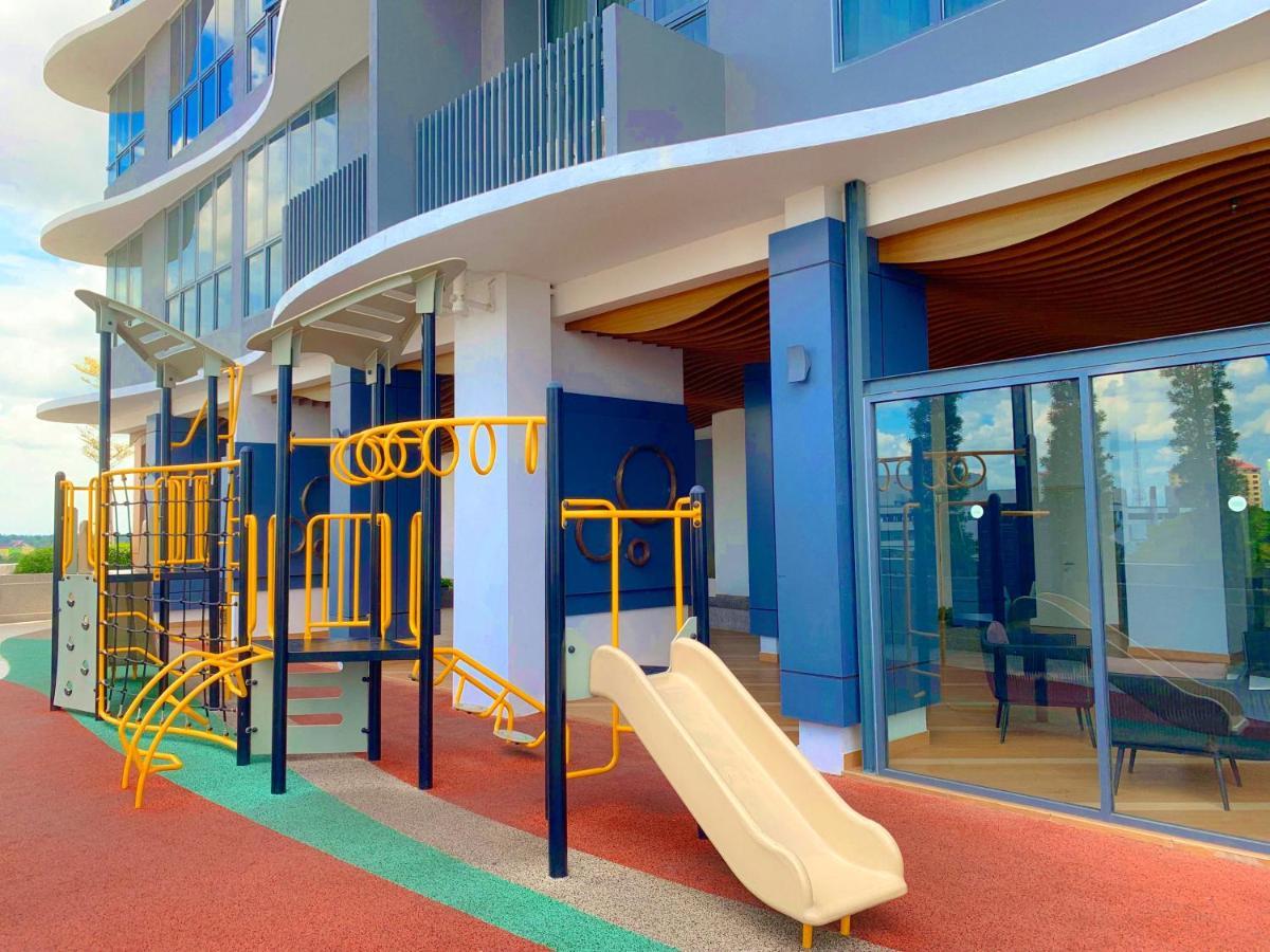 Netflix Two Bedroom Troika Kota Bharu Homestay 182 Esterno foto